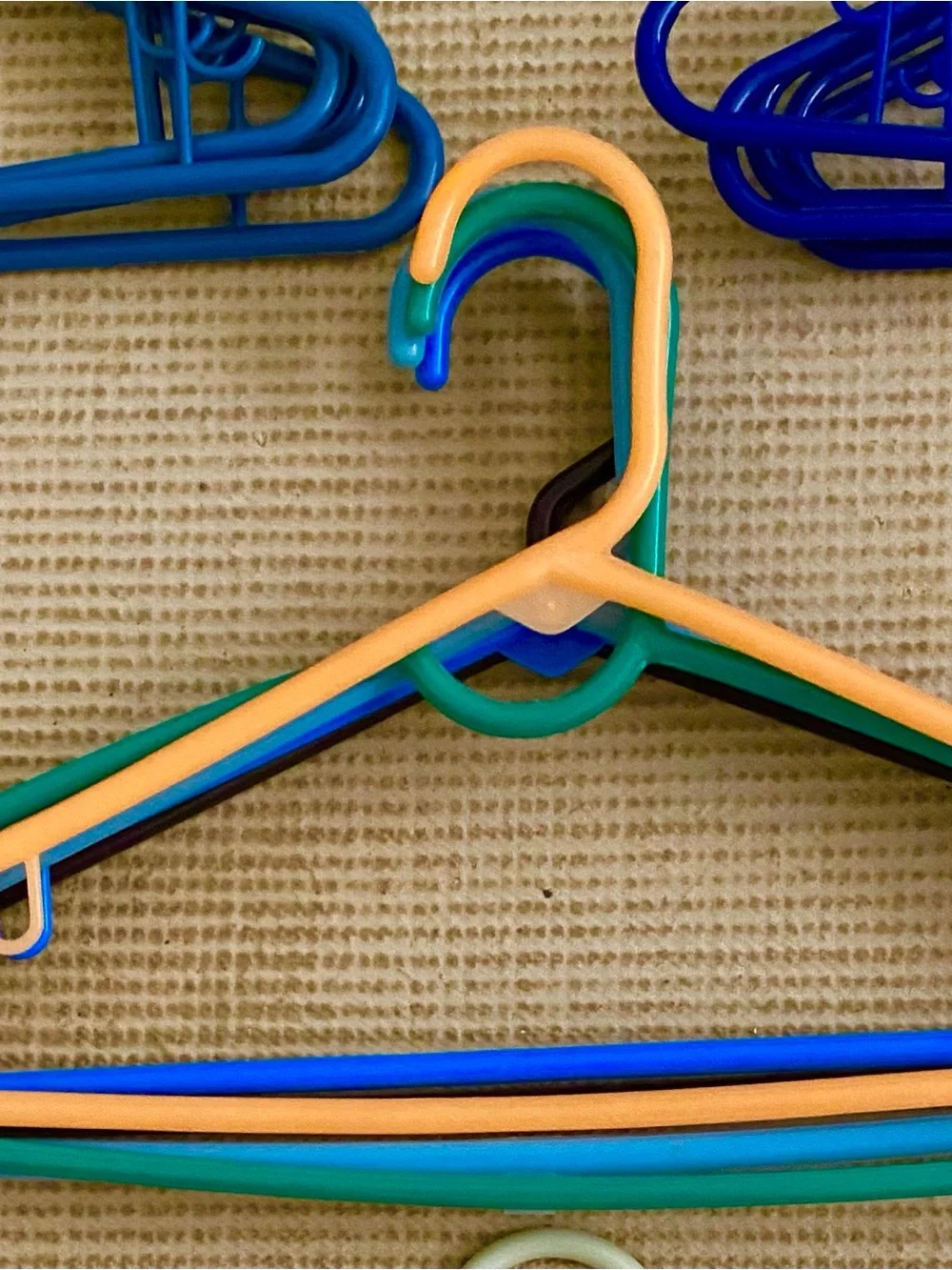 No Wire Hangers EVER! 45 + 1 Plastic Hangers. White,Green,Navy,Blue,Multicolors.
